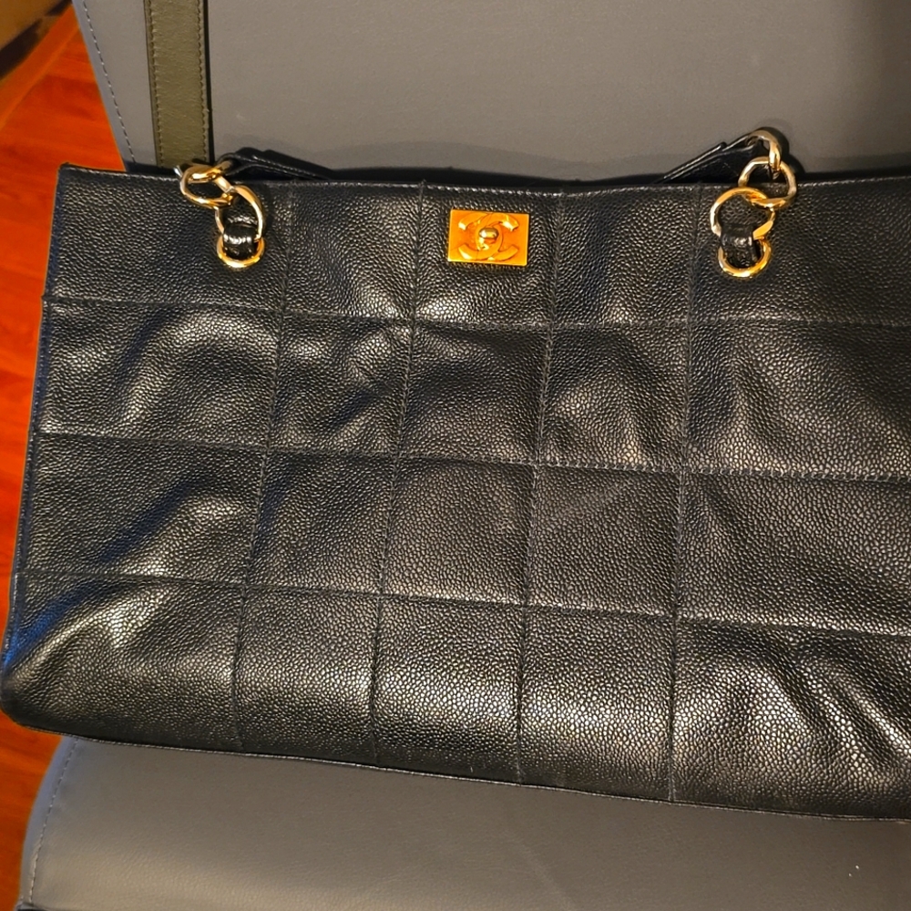 Chanel tote
